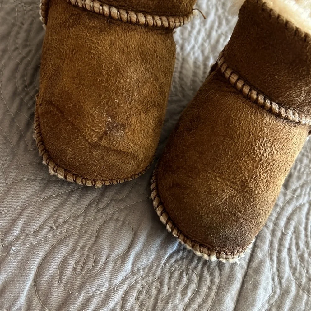 UGG Kids Brown Suede Shearling-Lined Booties